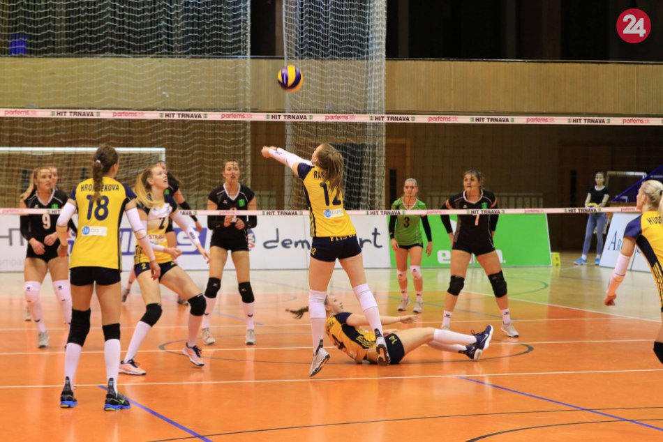 OBRAZOM: Hit UCM Trnava - STRABAG VC Bratislava