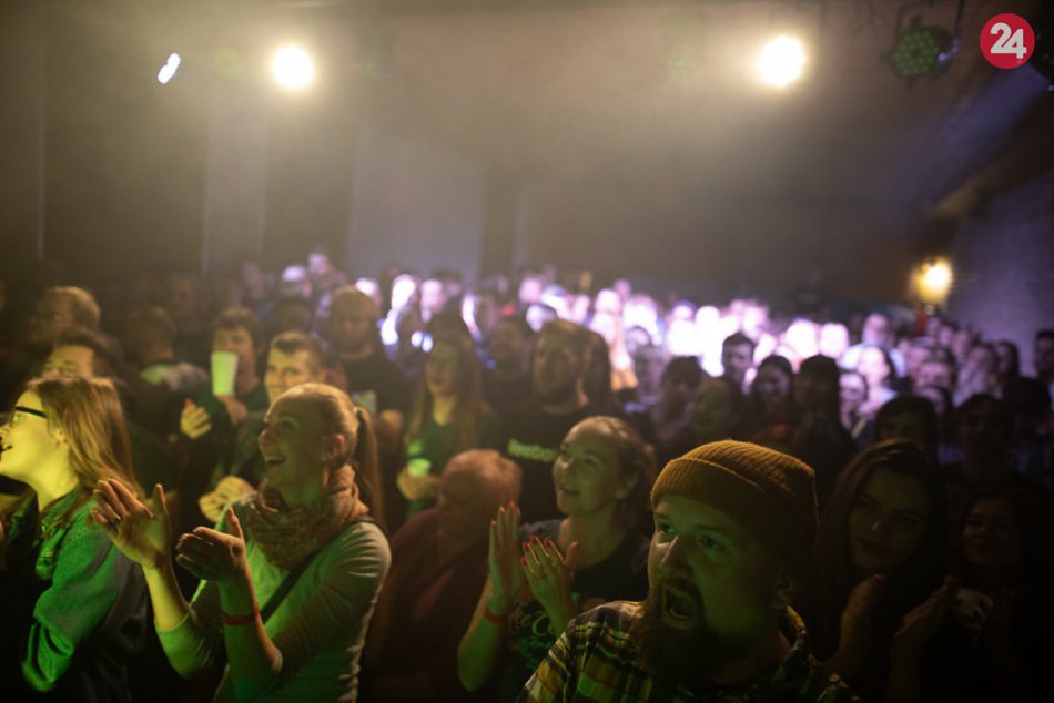 Viacerí sa tam ani nedostali: Prešovská Akustika vypredala úvod svojho turné