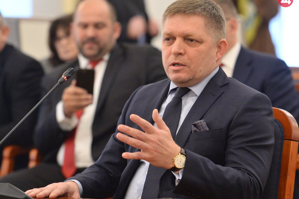 FOTO: Robert Fico počas vypočutia Ústavnoprávnym výborom NR SR