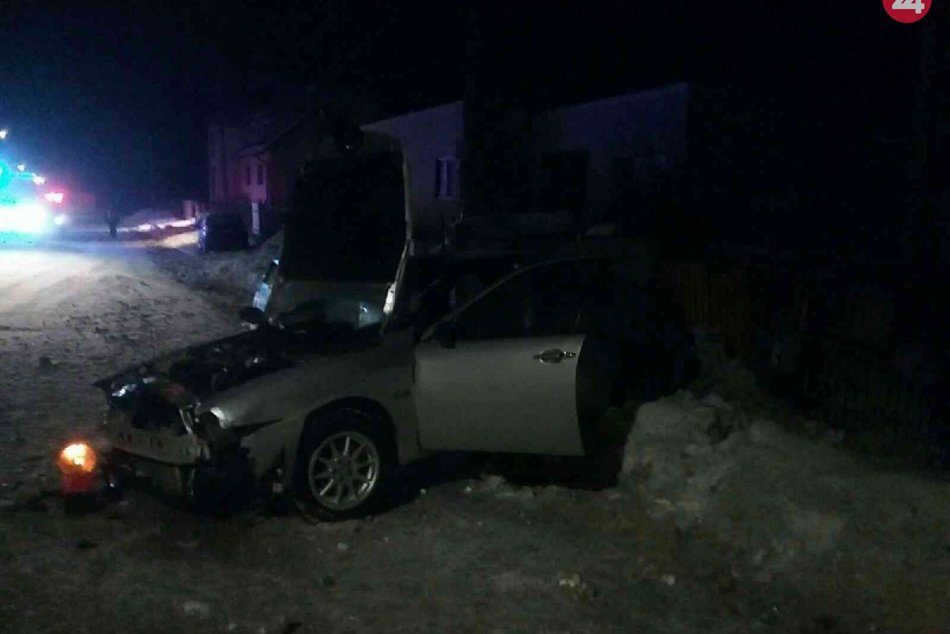 Nehoda motorového vozidla, ktoré narazilo do plynovej prípojky