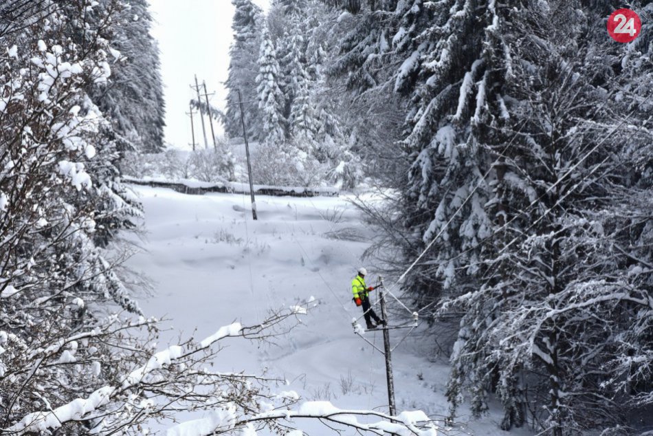 Počas kalamity mali plné ruky práce aj energetici na Kysuciach, Orave, Liptove a