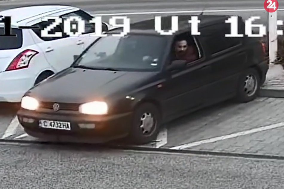 Zlodejky v obchodnom centre