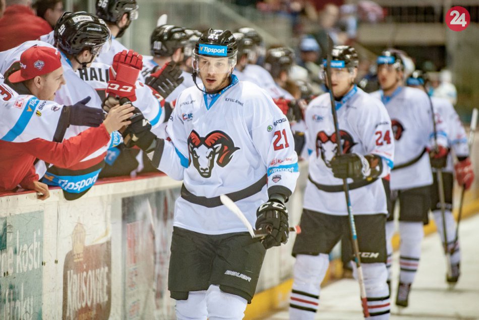 HC'05 iClinic B. Bystrica – HK Nitra 3:2