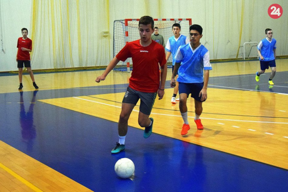 Zábery zo štvrtého kola humenskej Detskej ligy v malom futbale