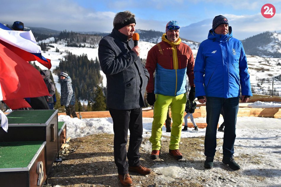 Na prírodnej sánkarskej dráhe sa prvýkrát súťažilo