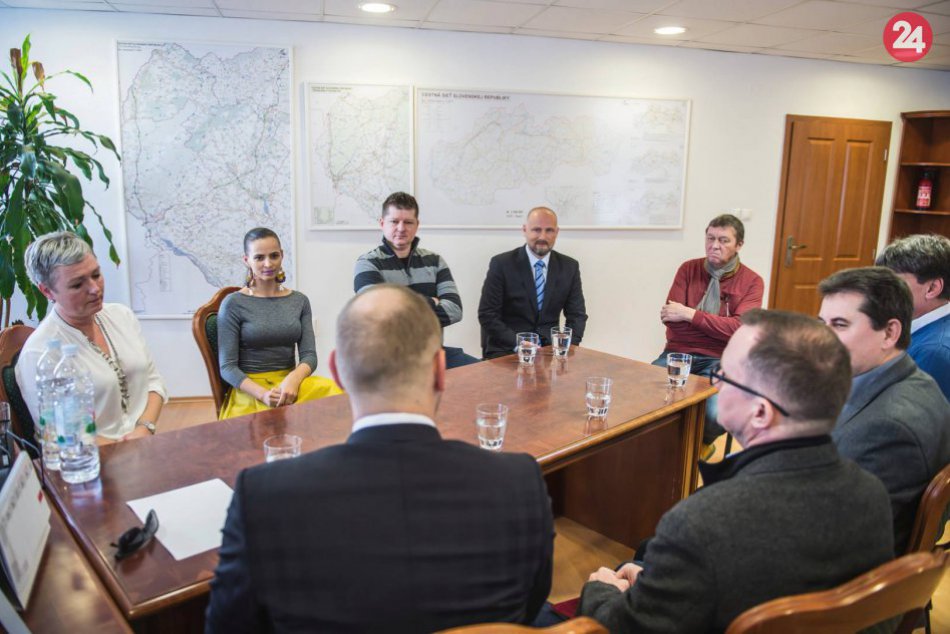 OBRAZOM: Správa a údržbu ciest TTSK má nového dočasného riaditeľa