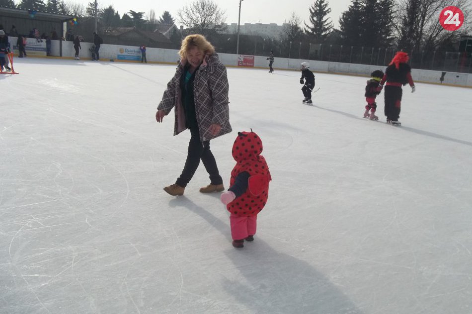 FOTO, Karneval na ľade: Šaliansky zimák sa zaplnil maskami