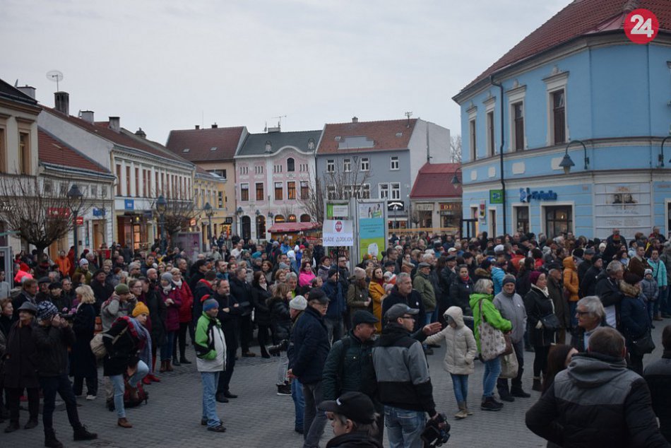 FOTO: Pietne zhromaždenie v deň výročia vraždy Jána Kuciaka a jeho snúbenice