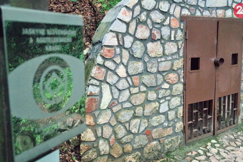 Obrazom: Okolie Krásnohorskej jaskyne