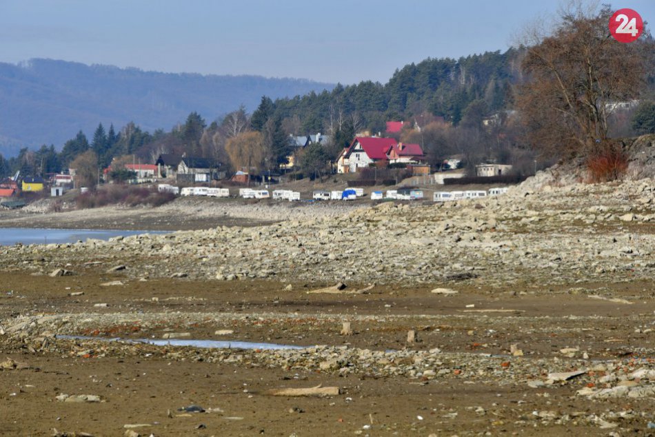 FOTKY nízkej hladiny Domaše