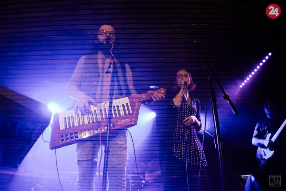 Kto neprišiel, nepočul silné skladby: Komajota doma potvrdila dobrú formu