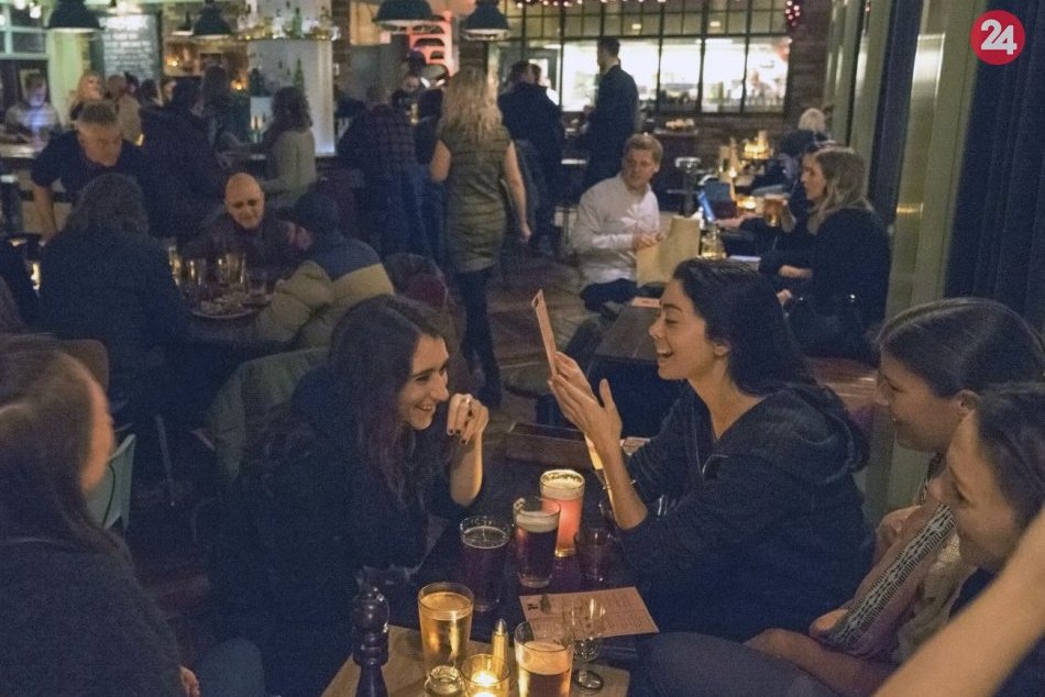 Islanďania oslavujú Deň piva