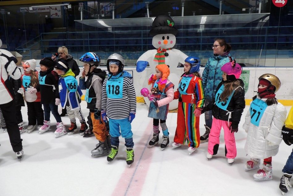 OBRAZOM: Obdobie fašiangov ukončili najmenší v našom meste karnevalom na ľade