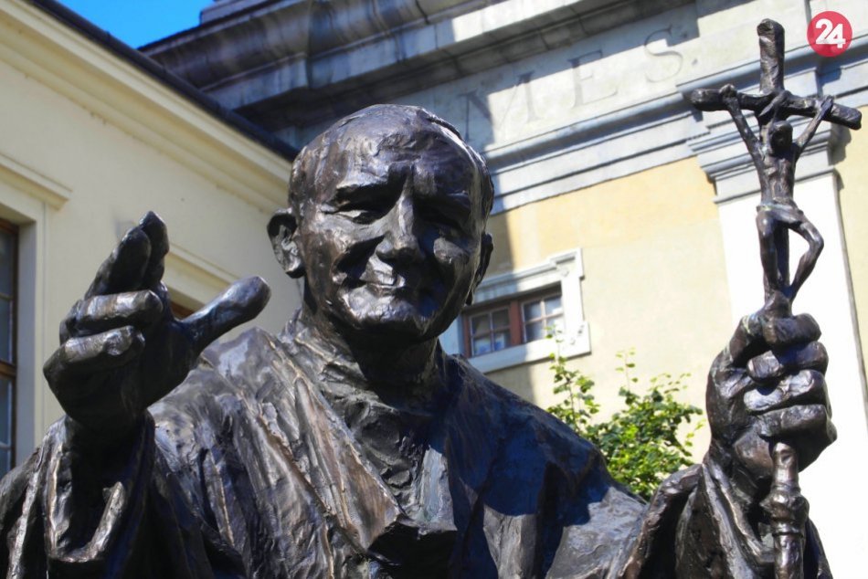 Socha Jána Pavla II.