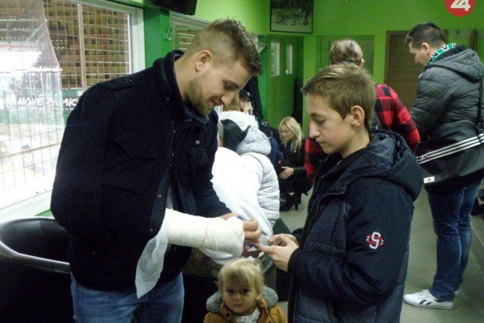 Hokejisti Nových Zámkov sa rozlúčili so sezónou 2018/2019