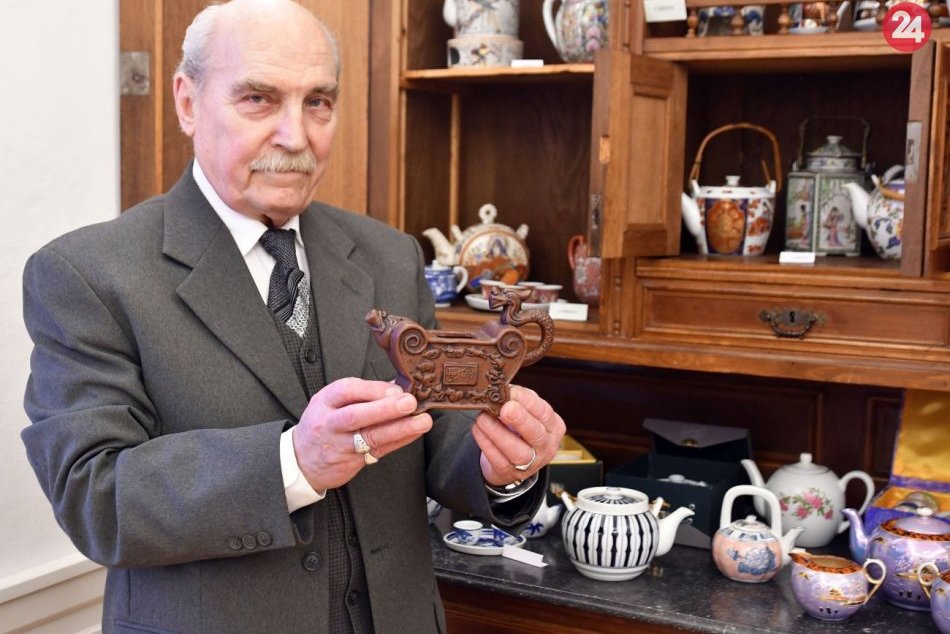 Na Slovensku si môžete pozrieť zbierku čajníkov z celého sveta