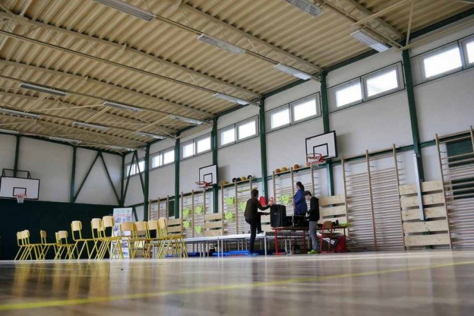 Športuje sa tam s ešte väčšou chuťou: Na Šmeralovej zrekonštruovali telocvičňu