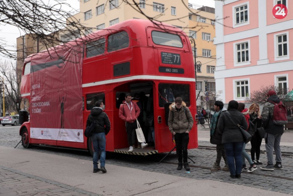 Londýnsky autobus v KE