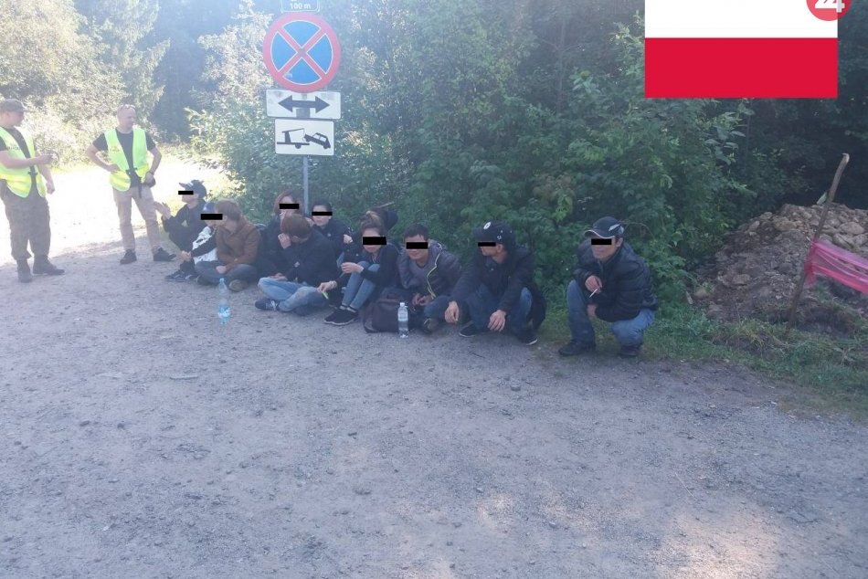 Policajti štyroch krajín rozbili organizovanú skupinu prevádzačov