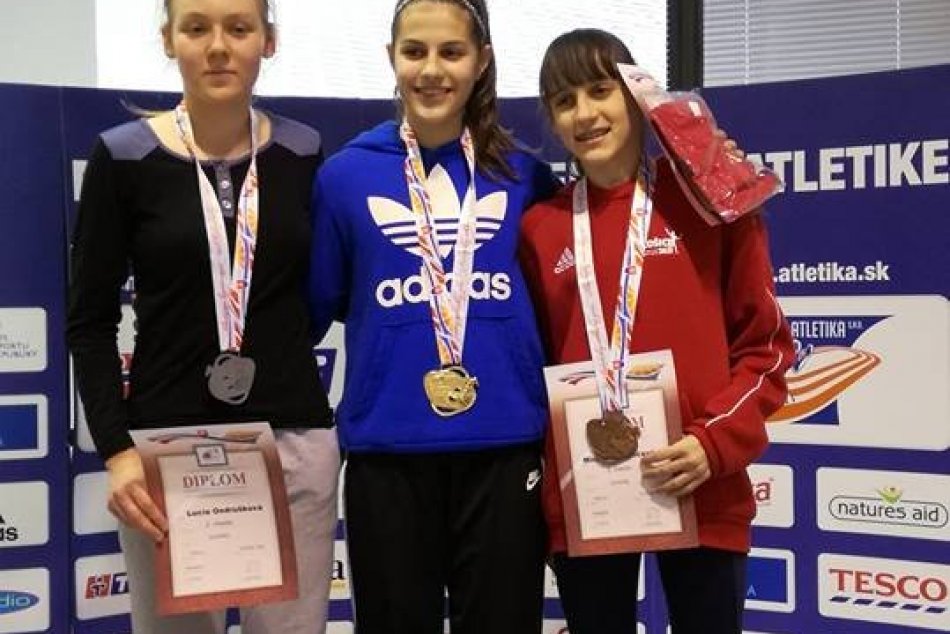 FOTO: Atléti 1.AK Humenné na juniorskom šampionáte siahli na cenné kovy