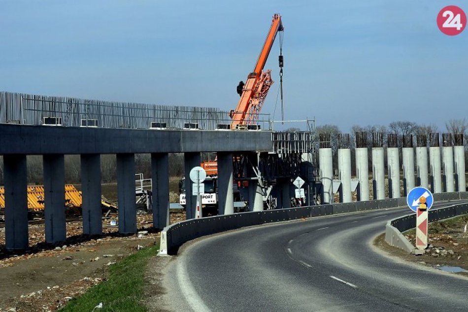 Budovanie obchvatu D4R7 v blízkosti Rusoviec