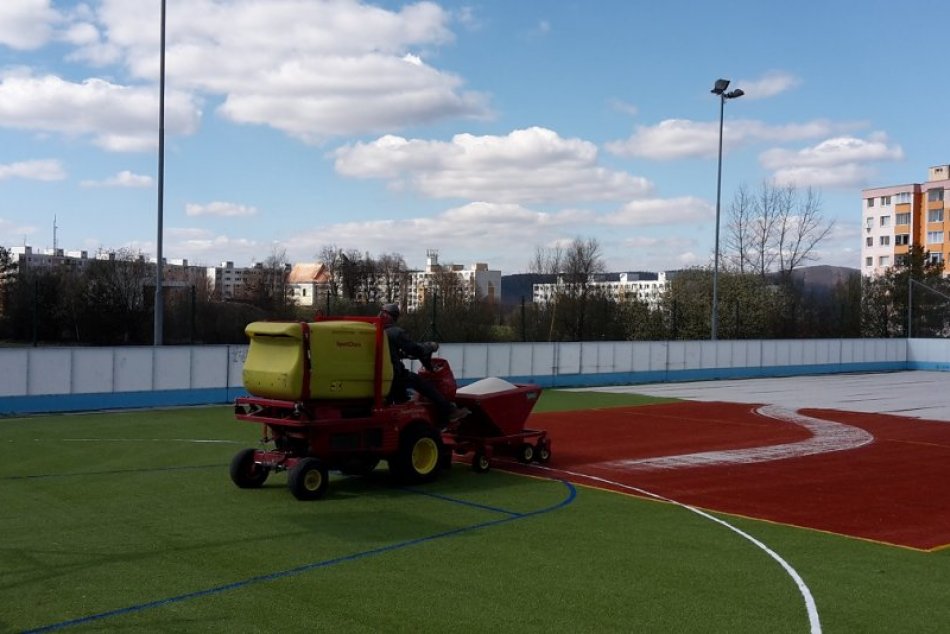 Ihrisko na Rozkvete s novým povrchom: Zábery z poslednej fázy prác