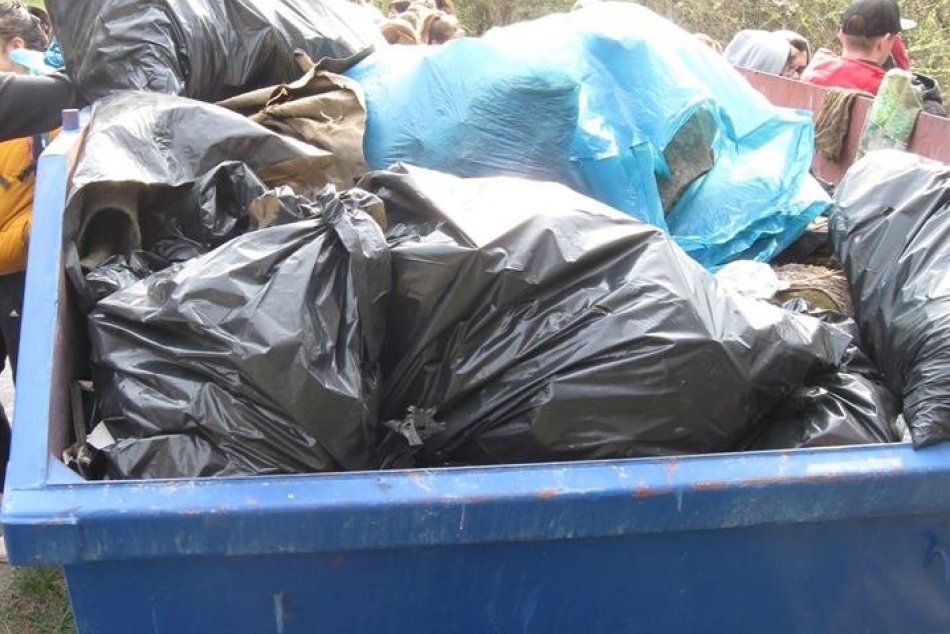 Aktivisti sa opäť činili: Studnička na Soroši sa dočkala vyčistenia i tento rok