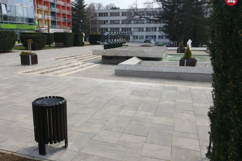 Obrazom: Asfalt okolo fontány je už minulosťou, tu je výsledok