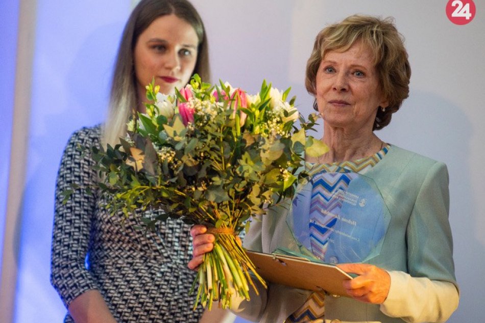 Ministerka Kalavská ocenila lekárov, sestry a iných zdravotníckych pracovníkov