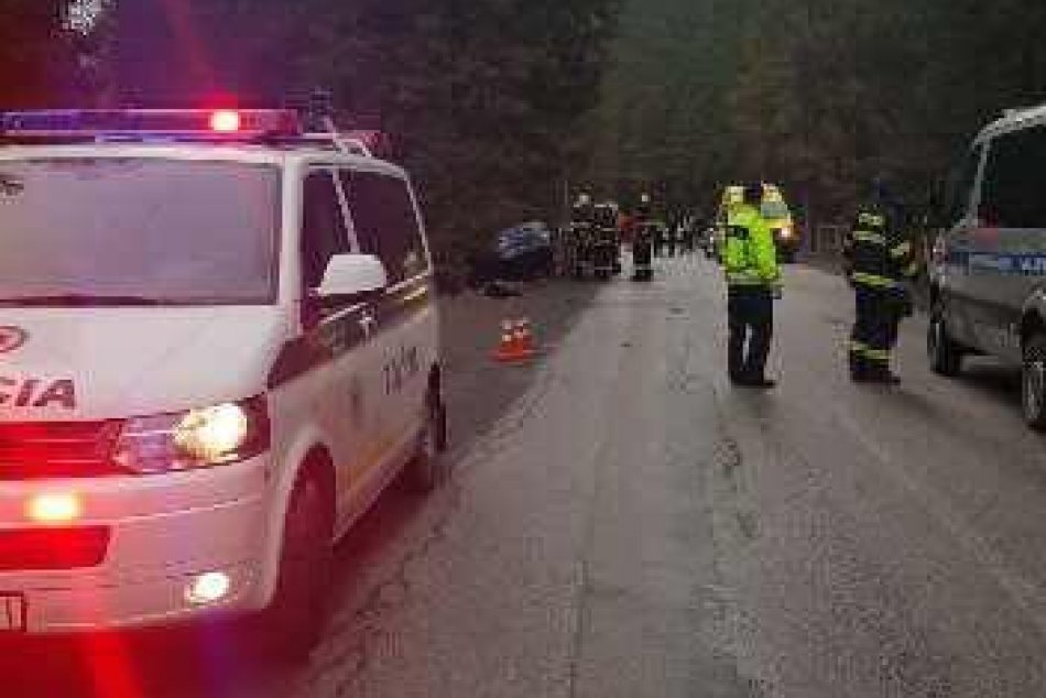 Policajné FOTO: Tragická nehoda na Liptove