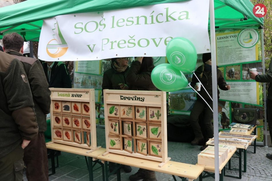 Pestrá plejáda rôznych lákadiel: Hlavnú ulicu v Prešove obsadili lesníci, FOTO