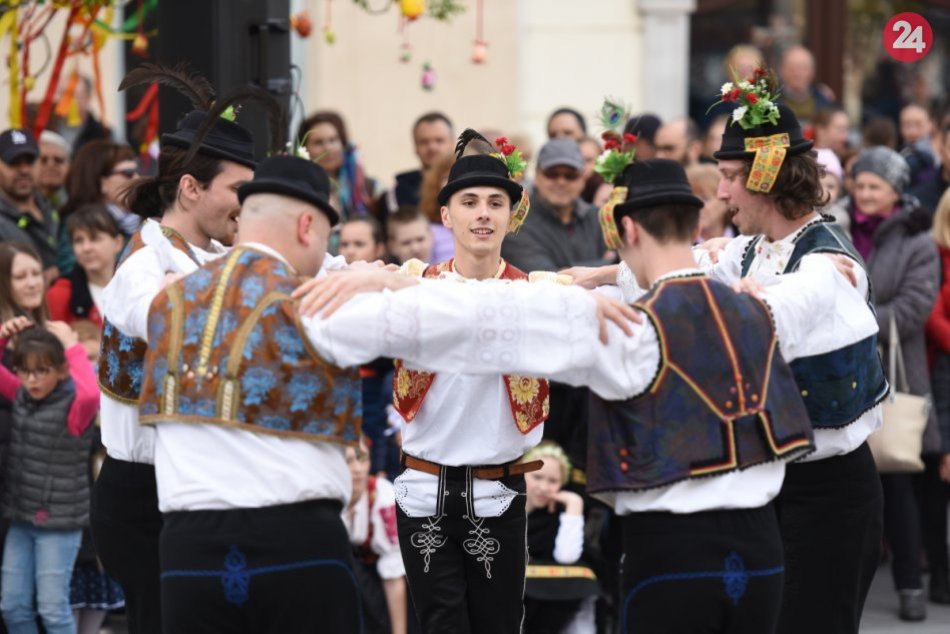 Vynášanie Moreny na Kvetnú nedzelu