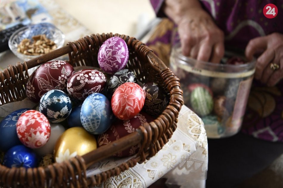 Nádherné kraslice z Považskobystrického okresu: Pani Anežka (81) to má v ruke