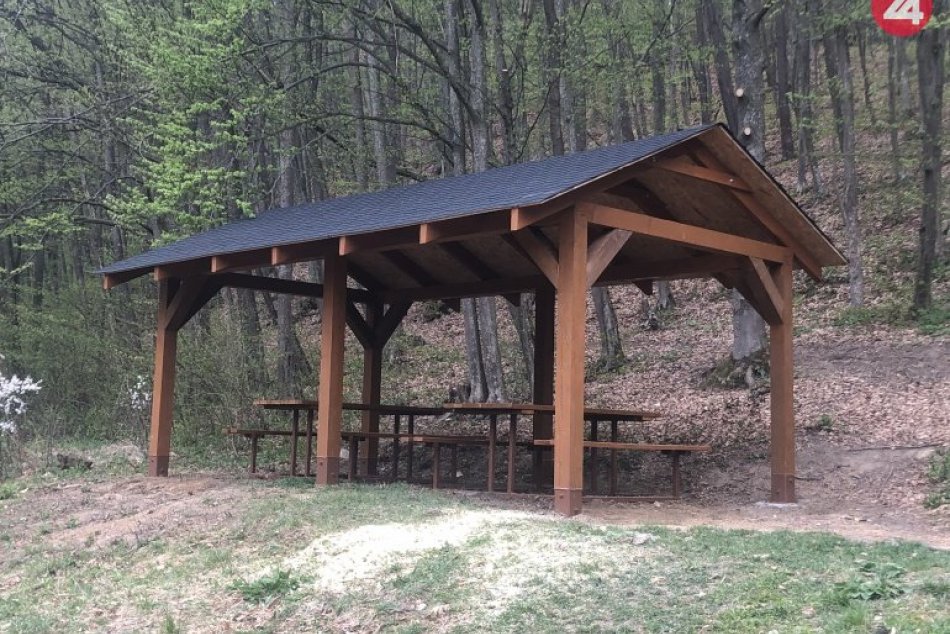 Na Hubkovej zrekonštruovali ďalší altánok: Pozrite si ho na fotkách