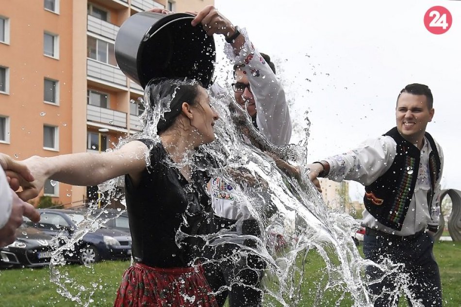 Veľkonočná oblievačka FS Železiar