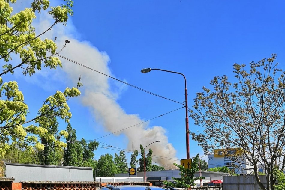 Požiar ubytovne na Mlynských Luhoch v Ružinove