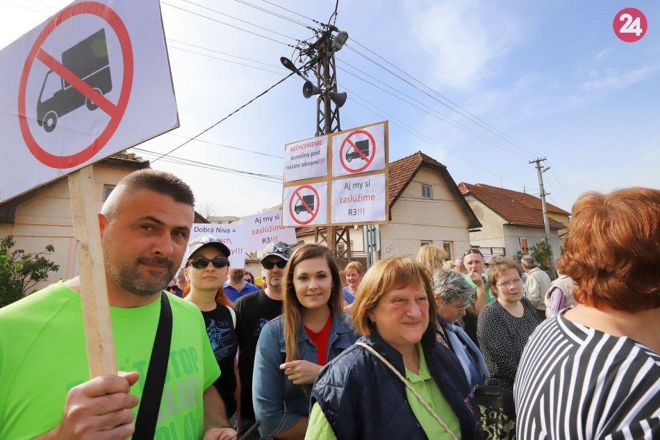 V OBRAZOCH: Protest obyvateľov Dobrej Nivy