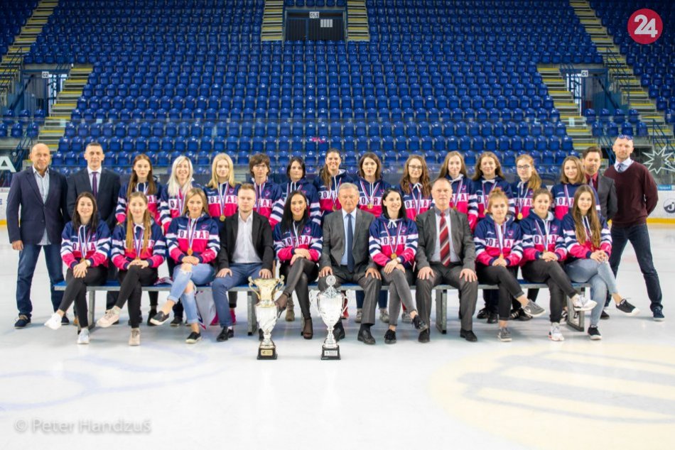 Fotenie Popradských líšok na ľade