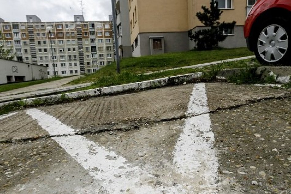 Parkovanie v Karlovej Vsi pre zdravotne postihnutých