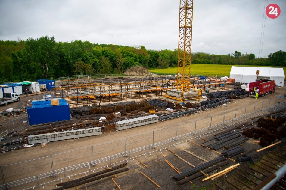 Dunajské súmostie - výstavba