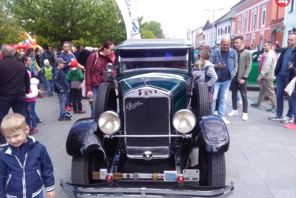 V OBRAZOCH: Zvolenské námestie bolo plné veteránov