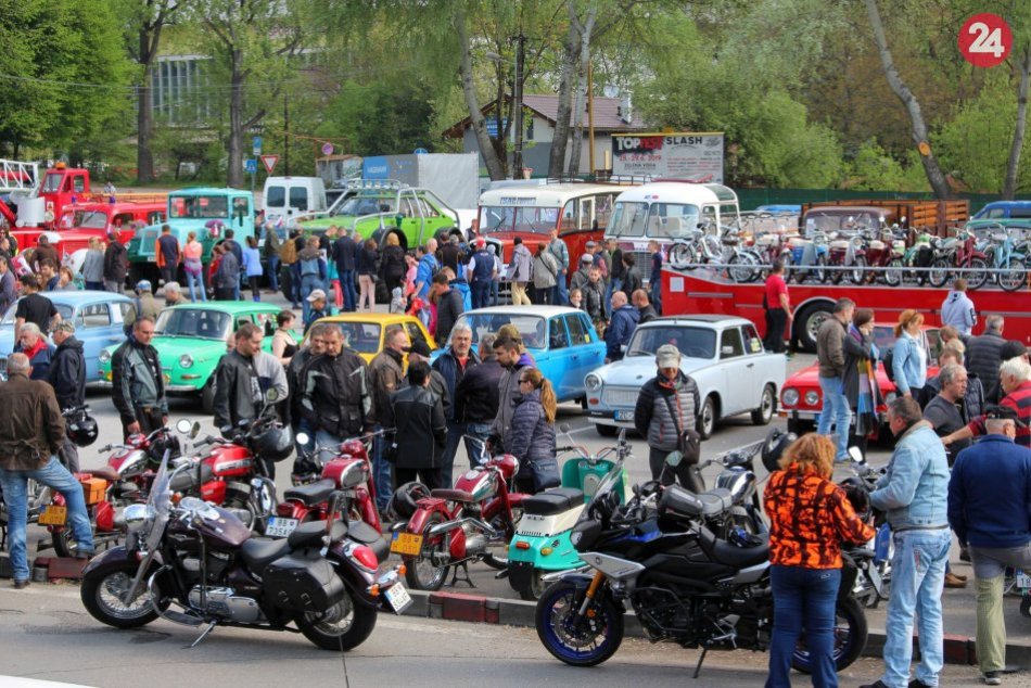 OBRAZOM: Veterány na Štiavničkách pritiahli pozornosť Bystričanov aj cezpoľných