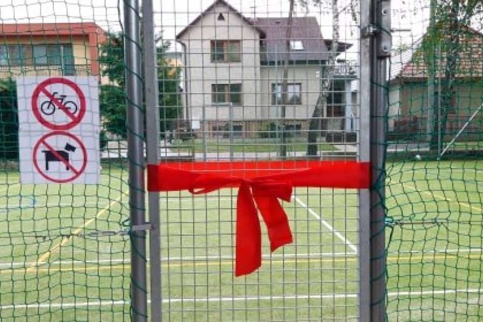 Rušný záver apríla v Prílepoch: Postavili máj a otvorili nové ihrisko, FOTO