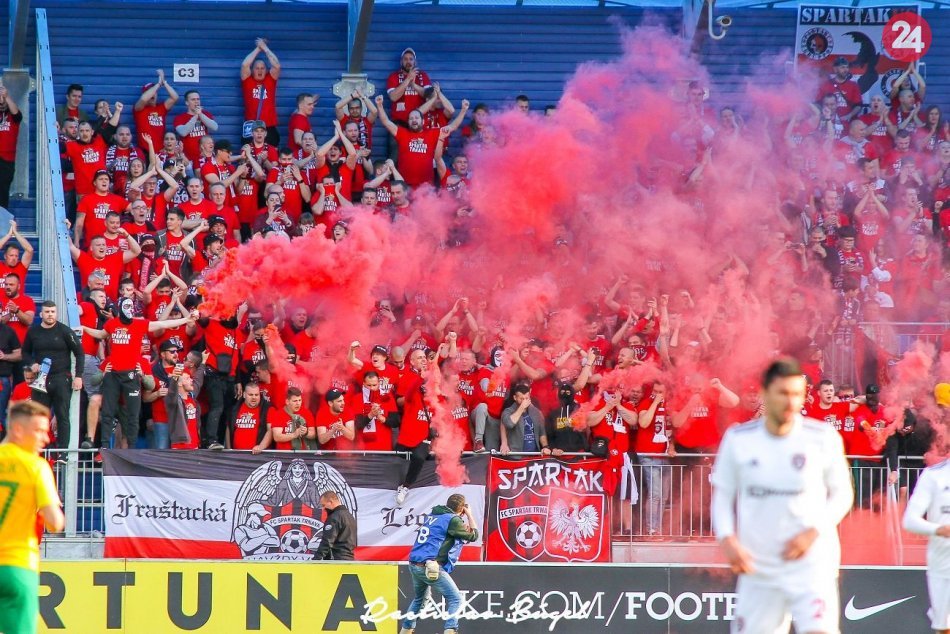 Fanúšikovia počas finále Slovnaft Cup-u v Nitre