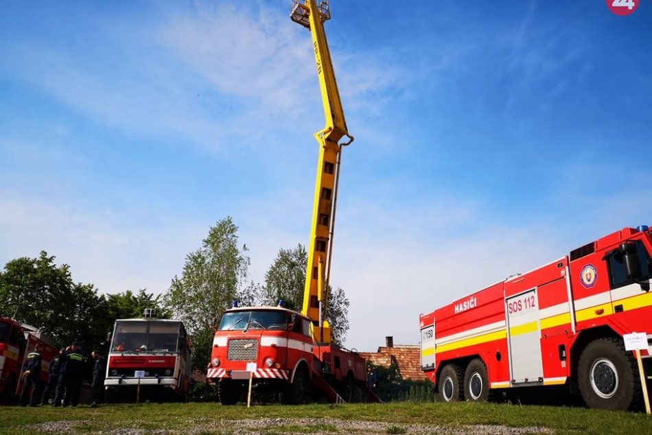 Obrazom: Hasičský deň v Plešivci