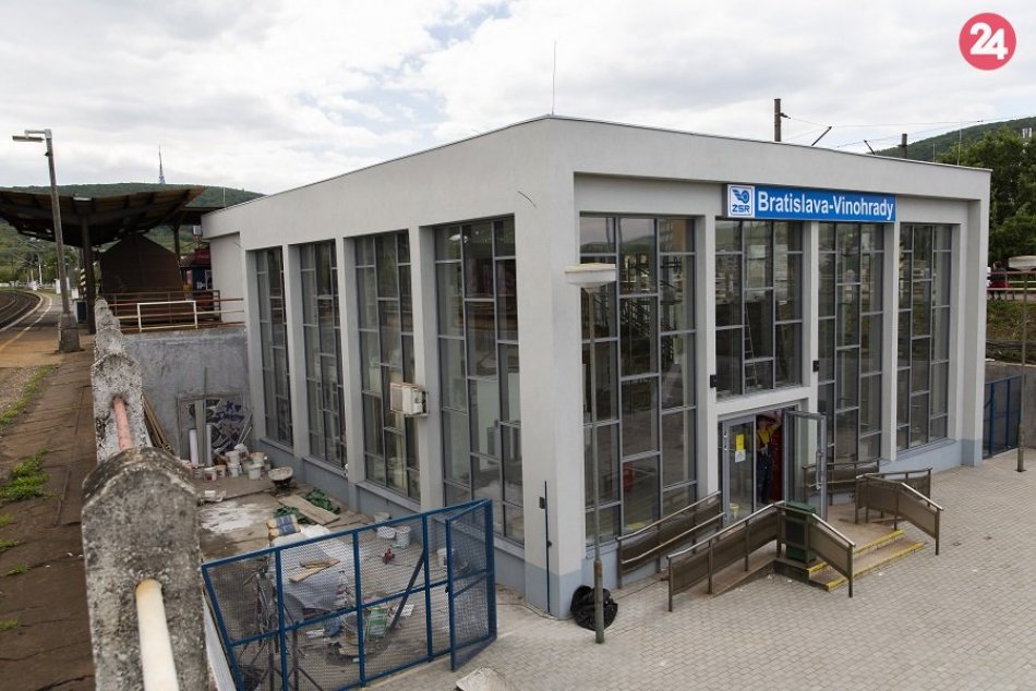 Železničná stanica Vinohrady počas rekonštrukcie.