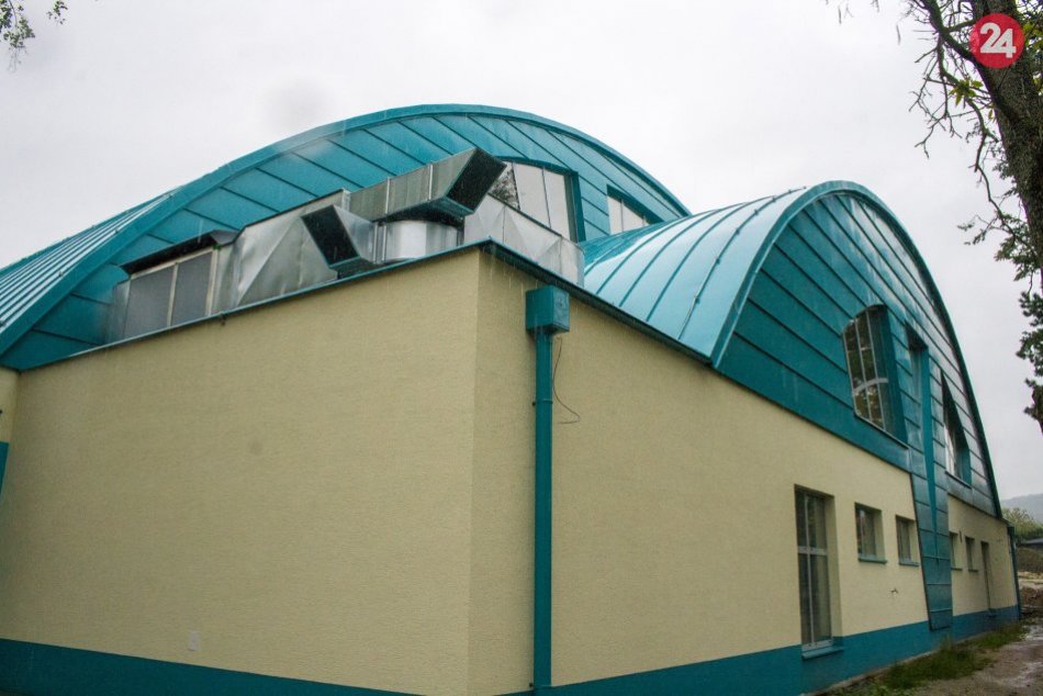 Multifunkčná športová hala v Záhorskej Bystrici