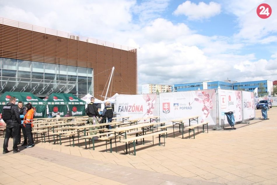 Slávnostné otvorenie hokejovej fanzóny pred popradskou arénou