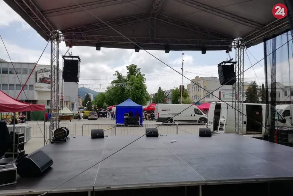 Humenné ožilo pivným festivalom: Nenechajte si ujsť fotky z námestia