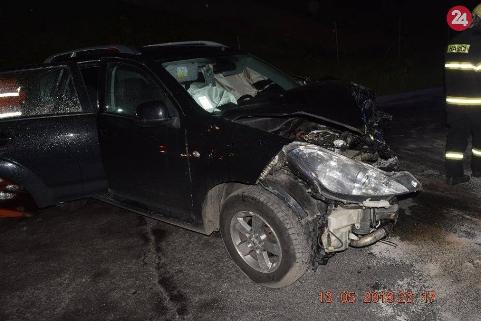 Policajné FOTO z nehody auta a nákladiaku pri Žiari